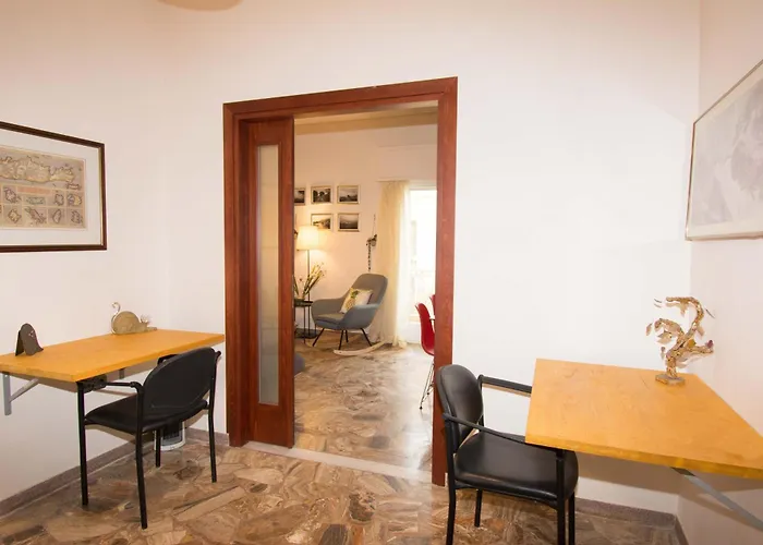 Sea View City Apartment \